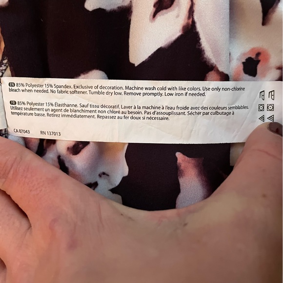 🍭2/$45~NWOT Balance Collection Wild Plum Floral Leggings~Large - Picture 10 of 11